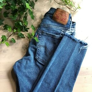 Levi's High Rise Wedgie Fit 24 x 27.5